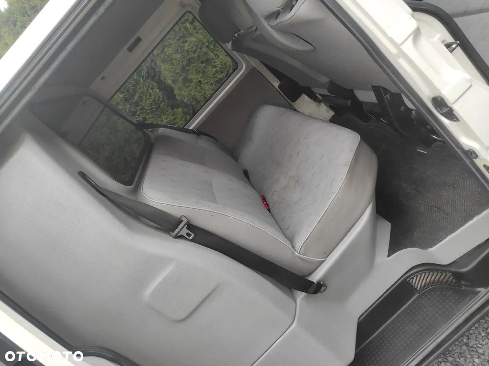 Volkswagen Transporter Escapade - 28