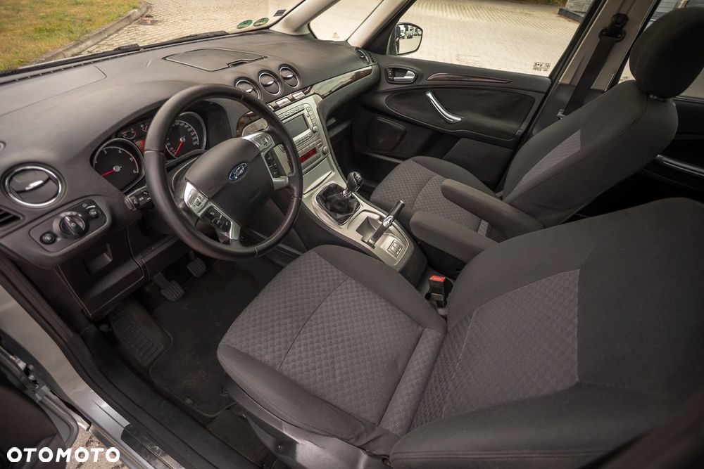 Ford Galaxy 2.2 TDCi Titanium - 35