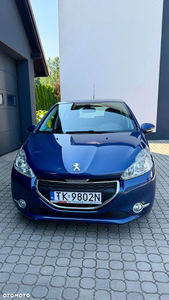 Peugeot 208 - 3