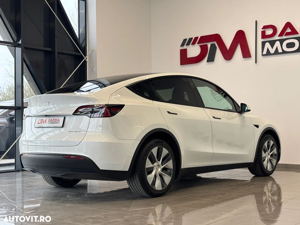 Tesla Model Y Long Range Dual Motor AWD - 5