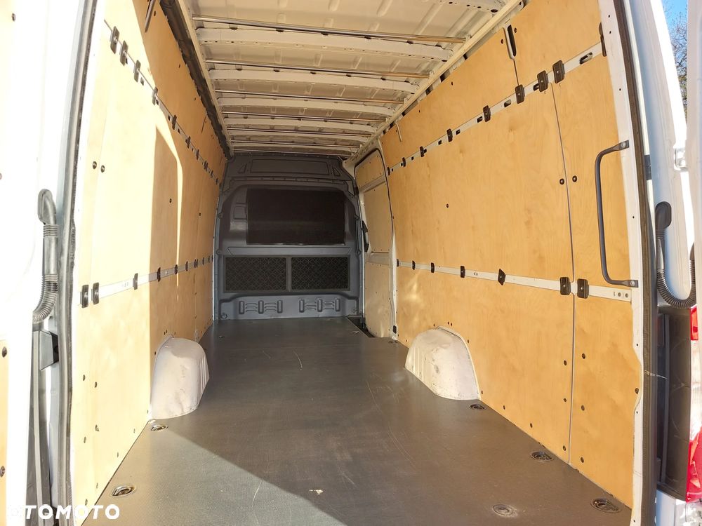 Mercedes-Benz Sprinter - 15