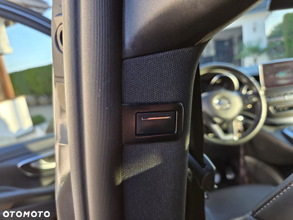 Mercedes-Benz Klasa V 300 d 4-Matic Avantgarde 9G-Tronic (d³ugi) - 28