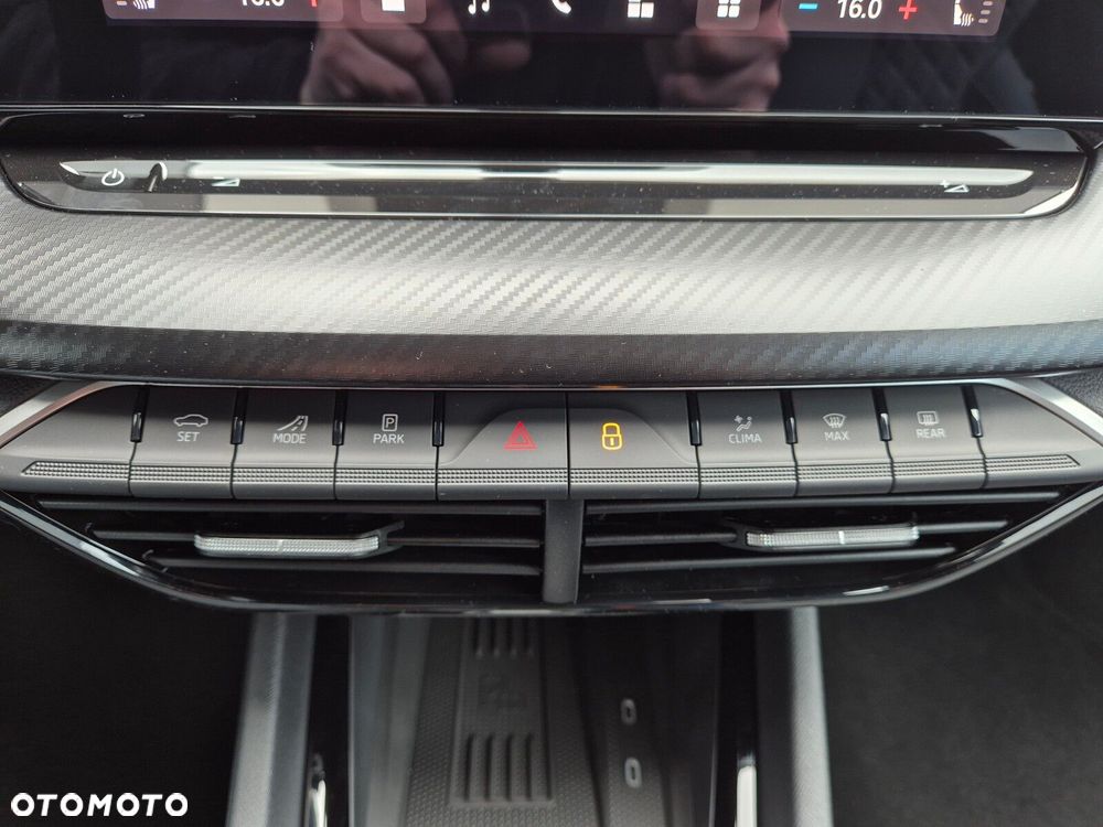 Skoda Octavia 1.5 TSI mHEV Sportline DSG - 36