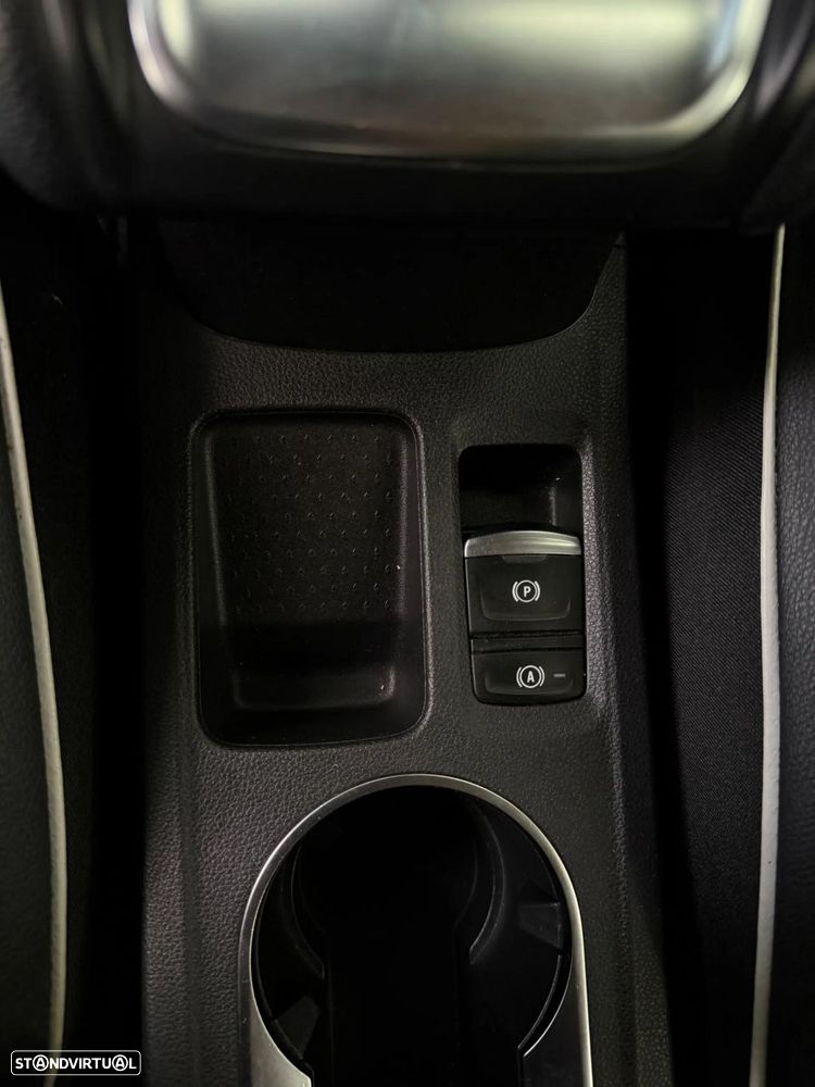 Renault Captur 1.0 TCe Exclusive - 31