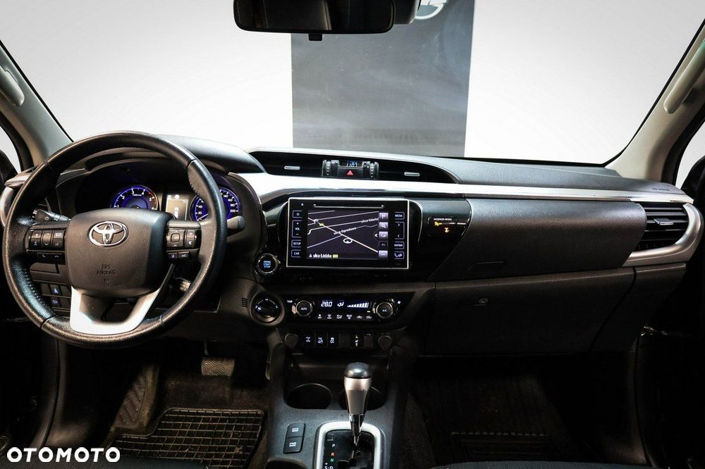 Toyota Hilux - 15
