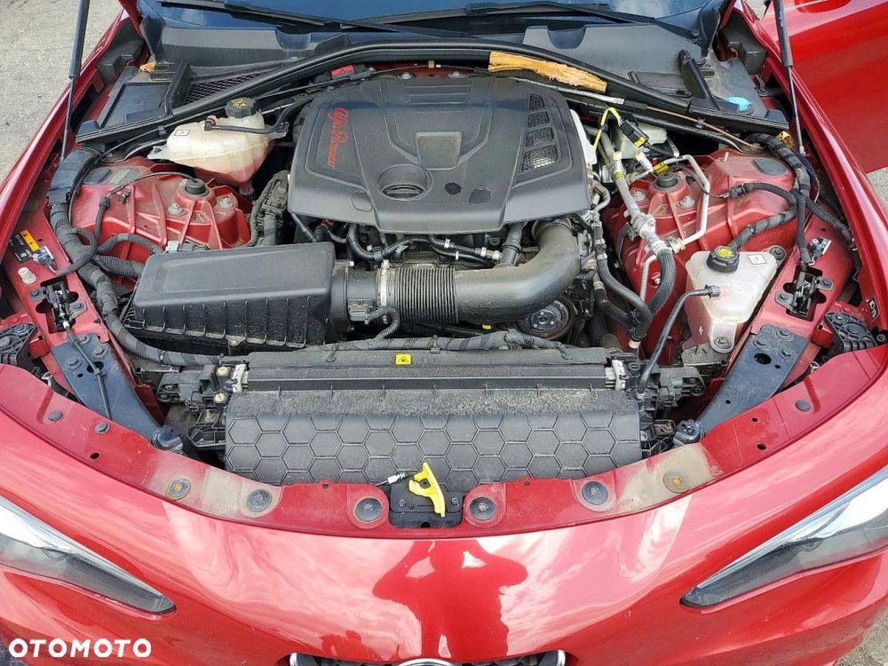 Alfa Romeo Giulia 2.0 Turbo Veloce TI Q4 - 12