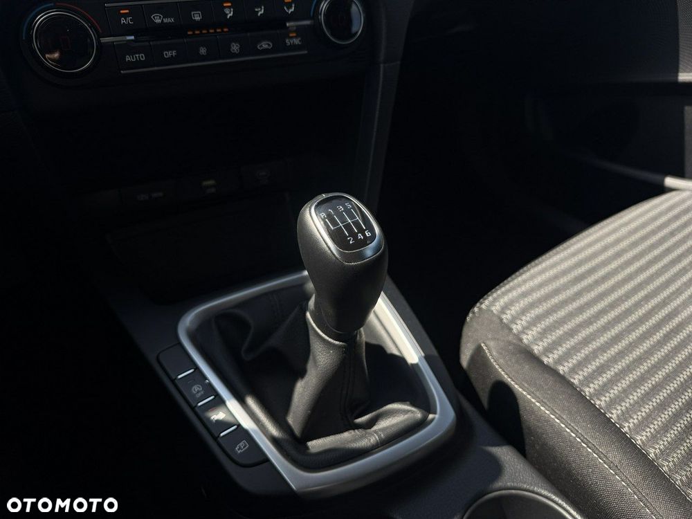 Kia Ceed 1.5 T-GDI M - 15