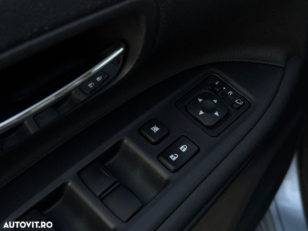 Mitsubishi Outlander - 15