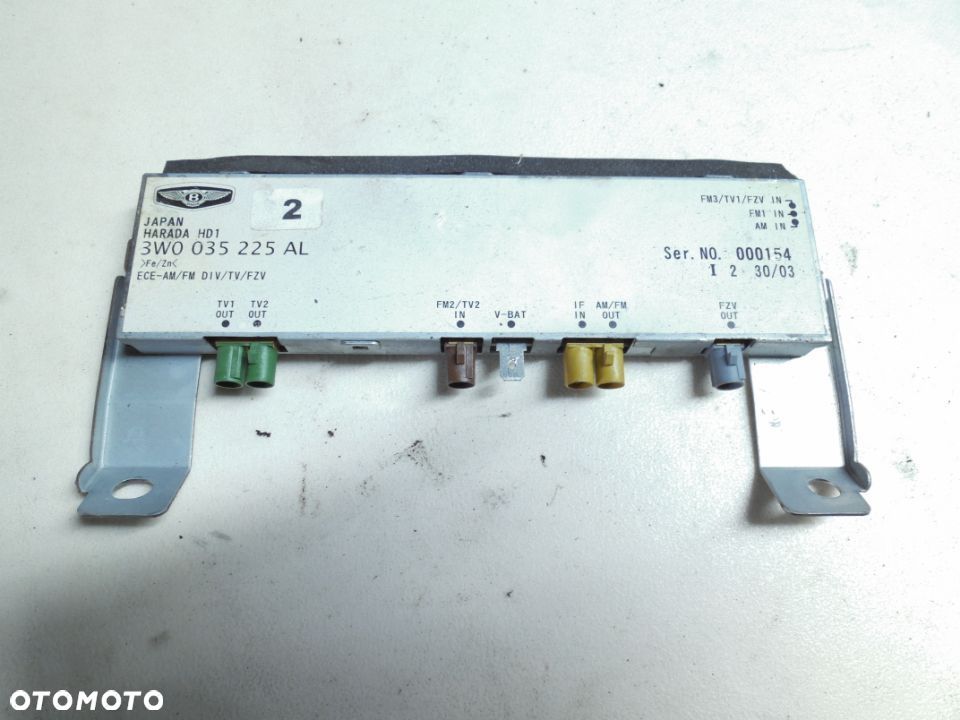 WZMACNIACZ ANTENY BENTLEY CONTINENTAL 3W0035225AL - 1