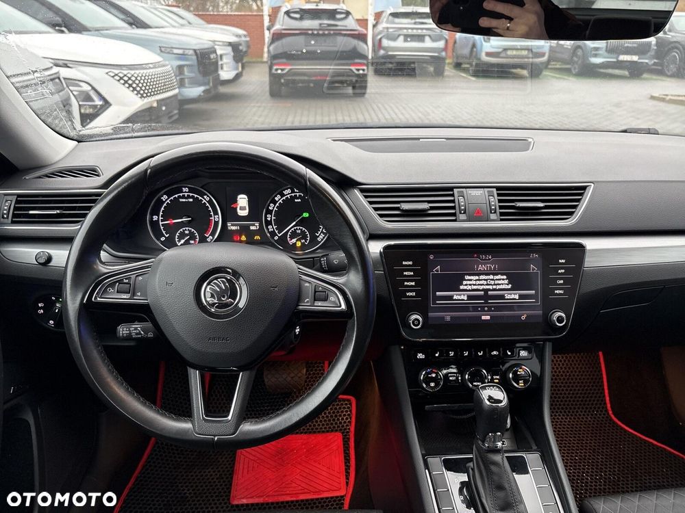 Skoda Superb 2.0 TDI SCR Style DSG - 14