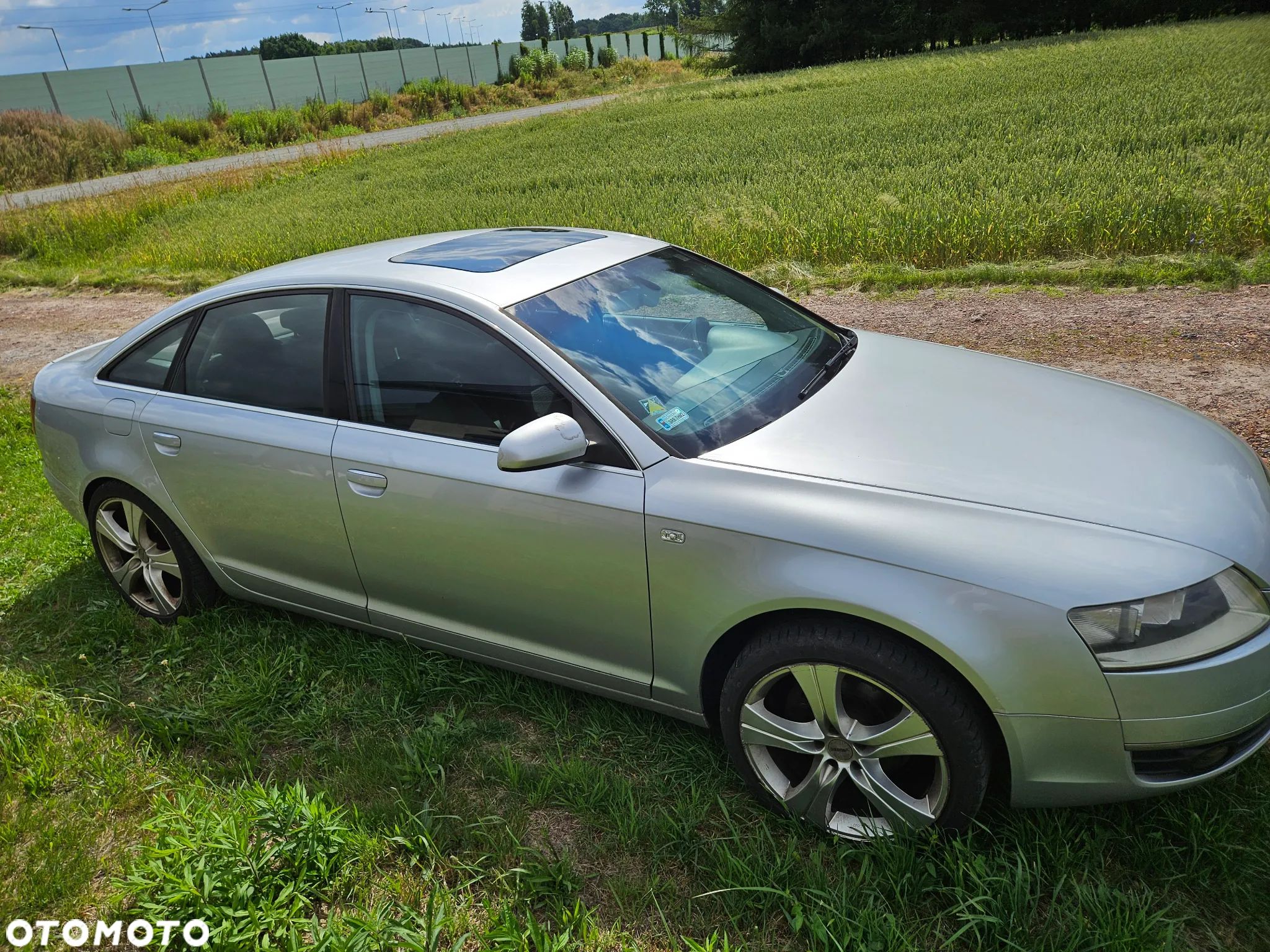 Audi A6 2.4 - 1