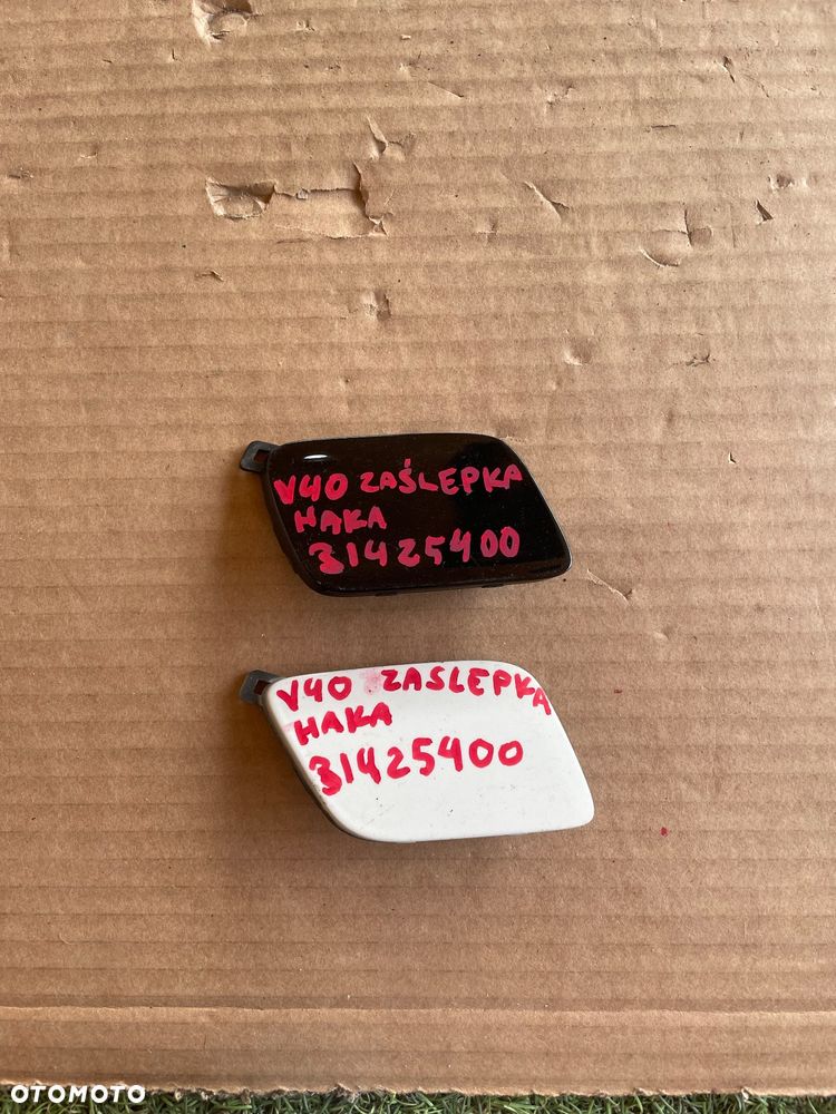 Volvo v40 zaślepka haka przednia 31425400