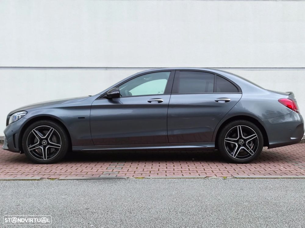 Mercedes-Benz C 300 de AMG Line - 12