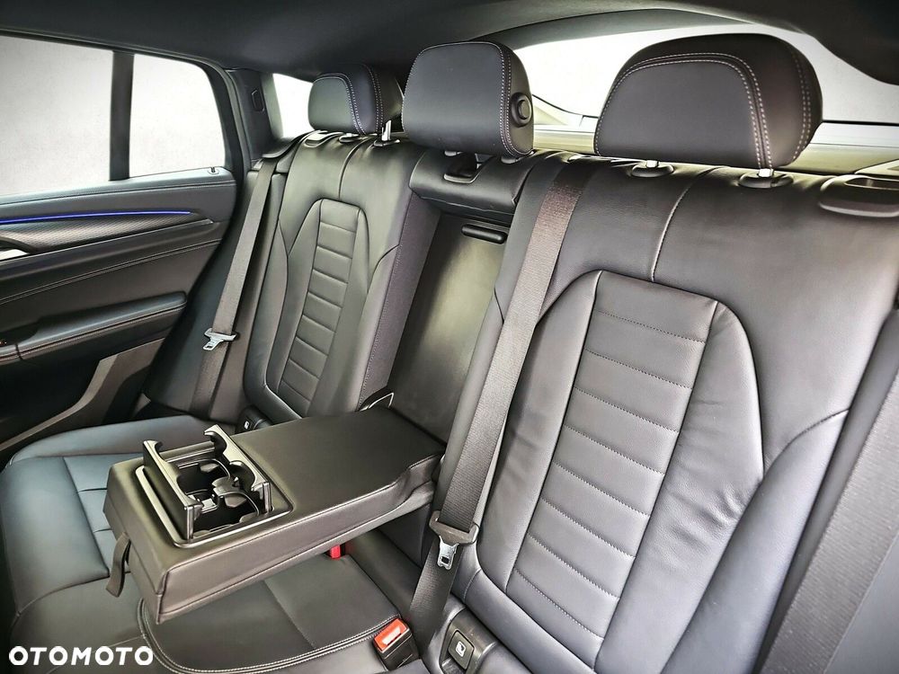 BMW X4 - 31