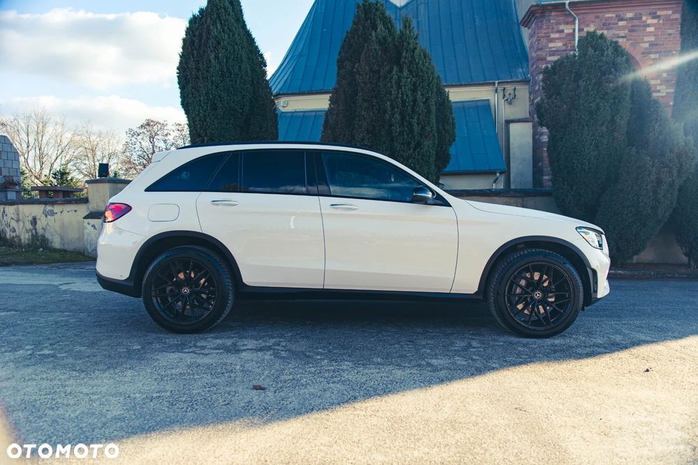 Mercedes-Benz GLC 300 4Matic 9G-TRONIC AMG Line Plus - 5