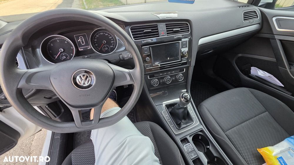 Volkswagen Golf 1.6 TDI Trendline - 10