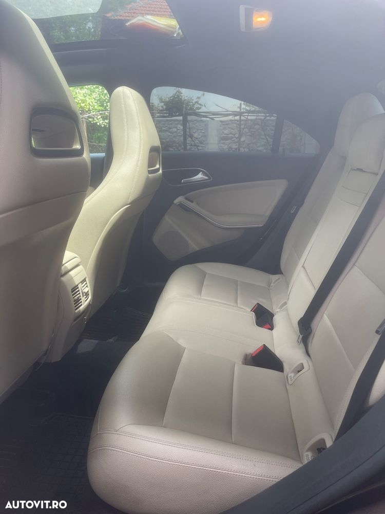 Mercedes-Benz CLA 250 4Matic 7G-DCT - 8