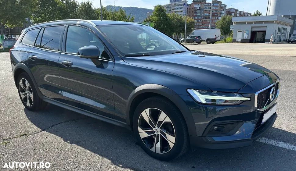 Volvo V60 Cross Country B4 D AWD Geartronic Pro - 4