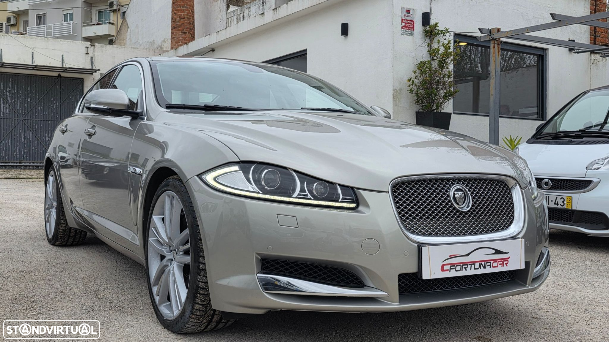 Jaguar XF 2.2 D Premium Luxury - 3