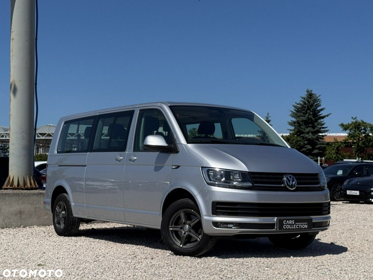 Volkswagen Caravelle - 1