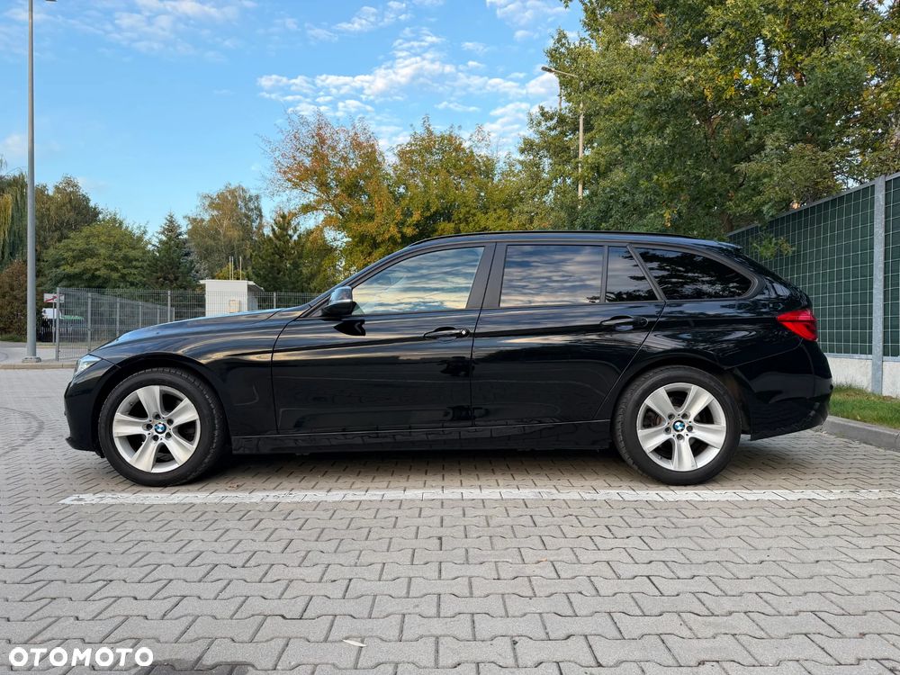 BMW 3 Series 2019 photo 4