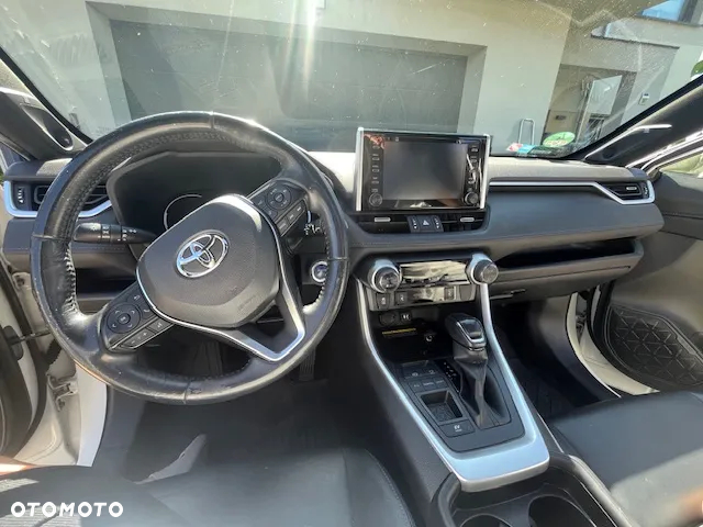 Toyota RAV4 - 10
