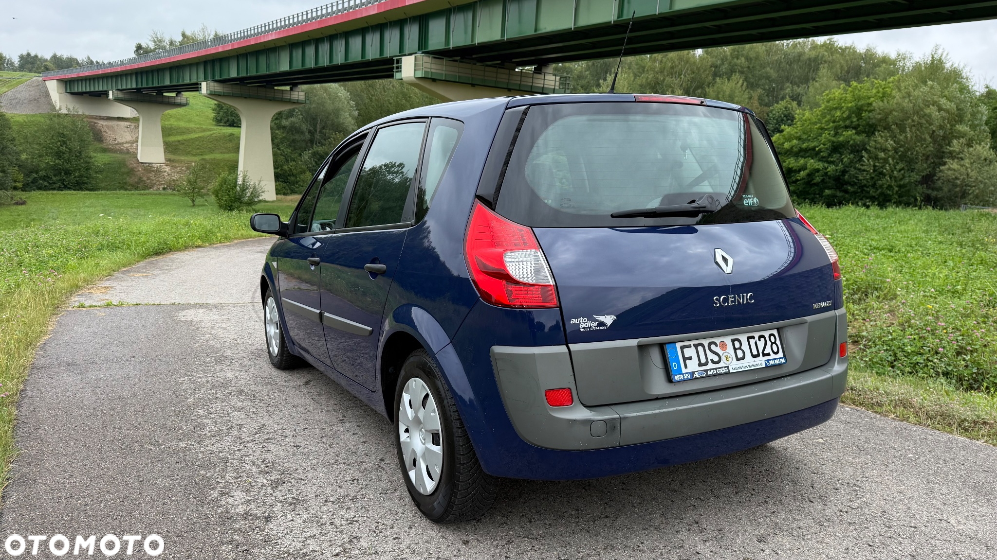 Renault Scenic 1.6 16V Emotion - 27