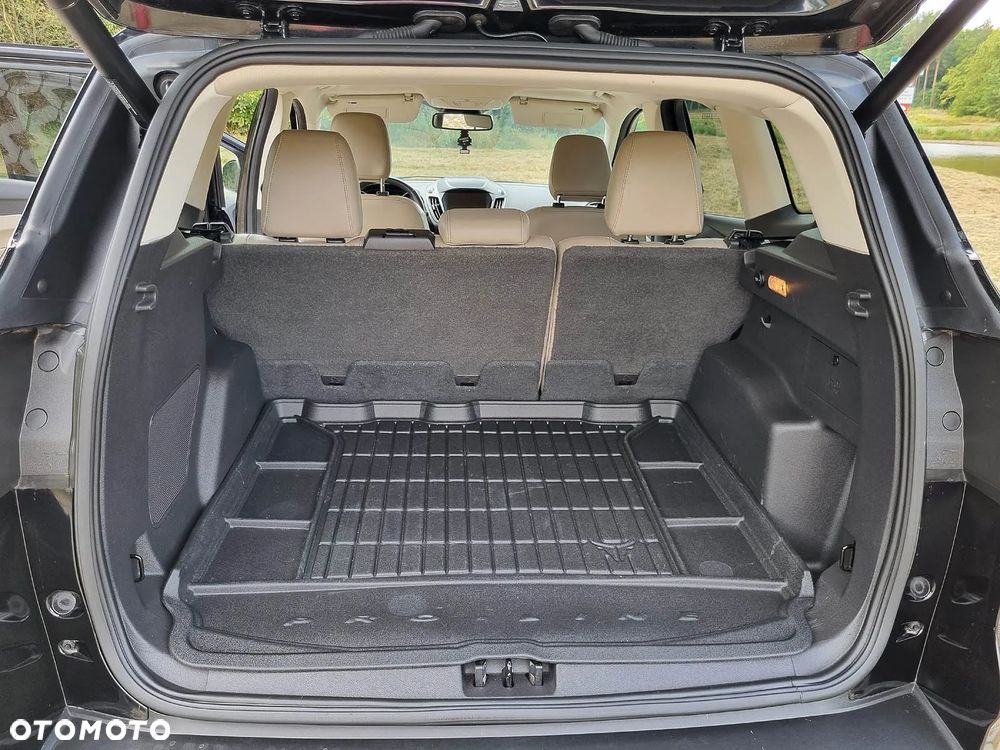 Ford Escape 2.0 EcoBoost AWD Titanium - 19