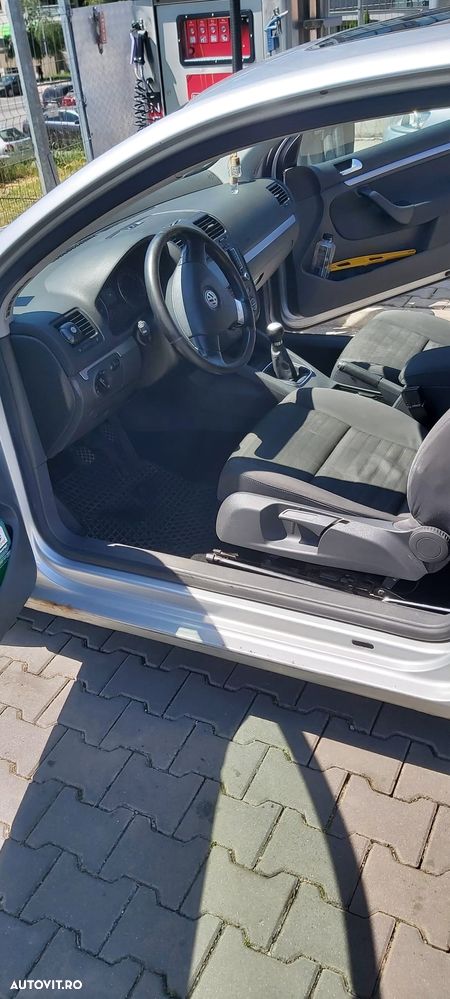 Volkswagen Golf 1.6 Comfortline - 6