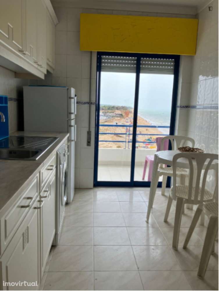 Apartamento com 2 quartos - localizado em Quarteira - Grande imagem: 4/8