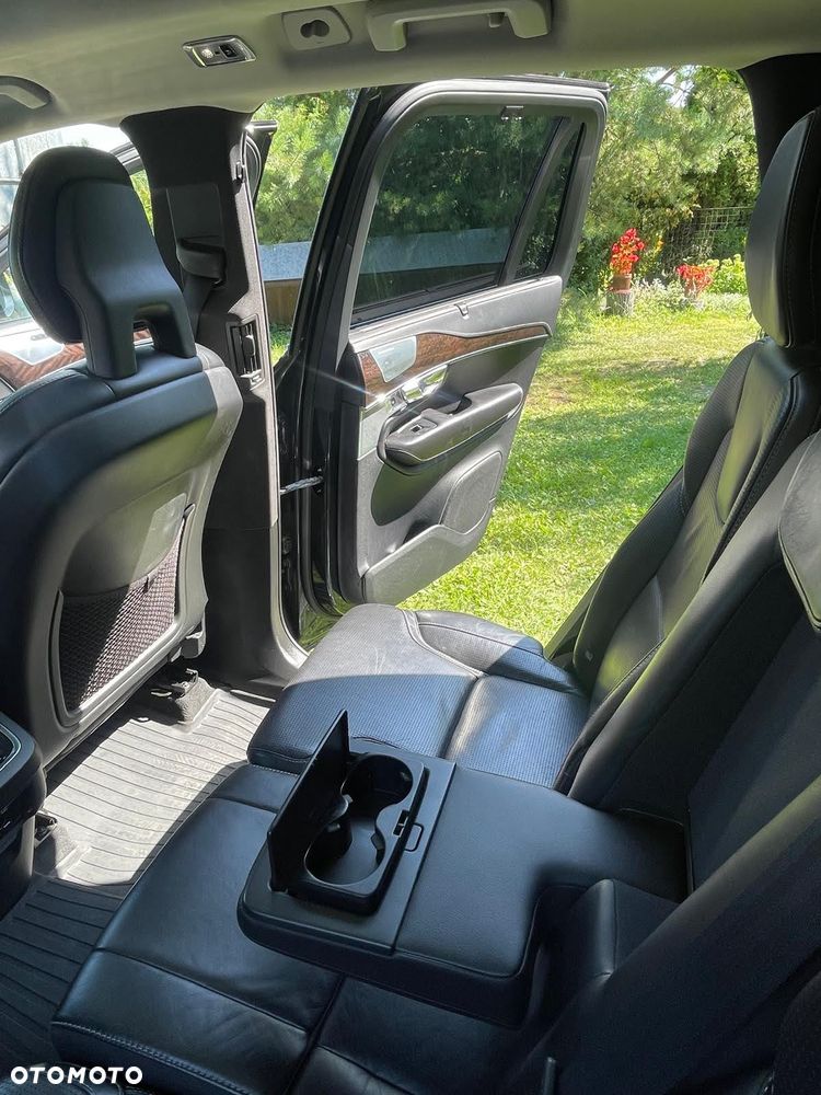Volvo XC 90 - 8