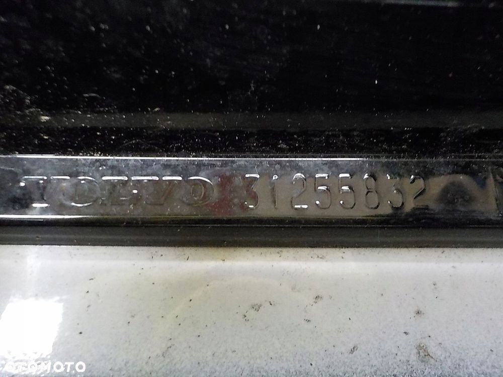 VOLVO C30 SPOILER LOTKA KLAPY 31255832 - 12
