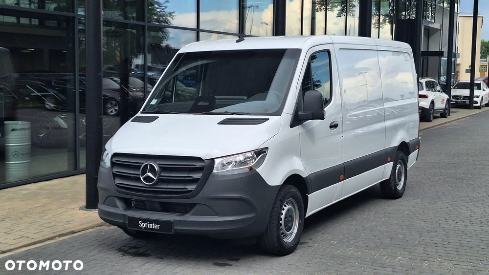 Mercedes-Benz Sprinter - 1