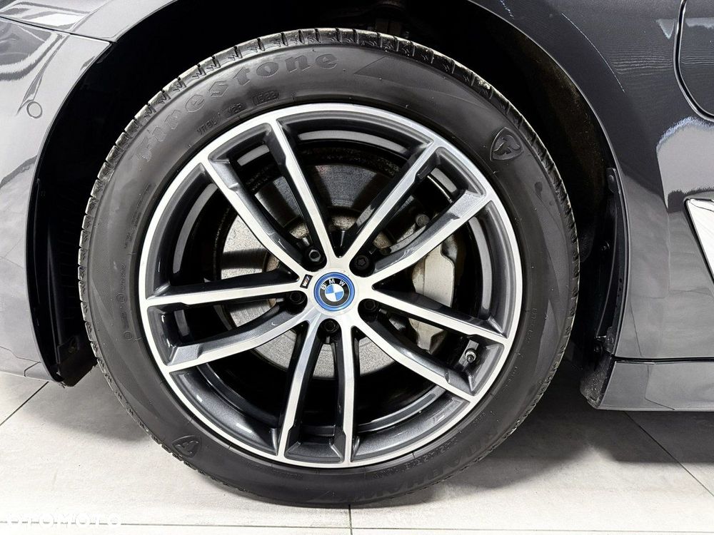 BMW Seria 5 520e M Sport sport - 11
