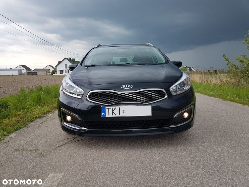 Kia Ceed 1.6 CRDi 136 ISG Dream-Team Edition - 20