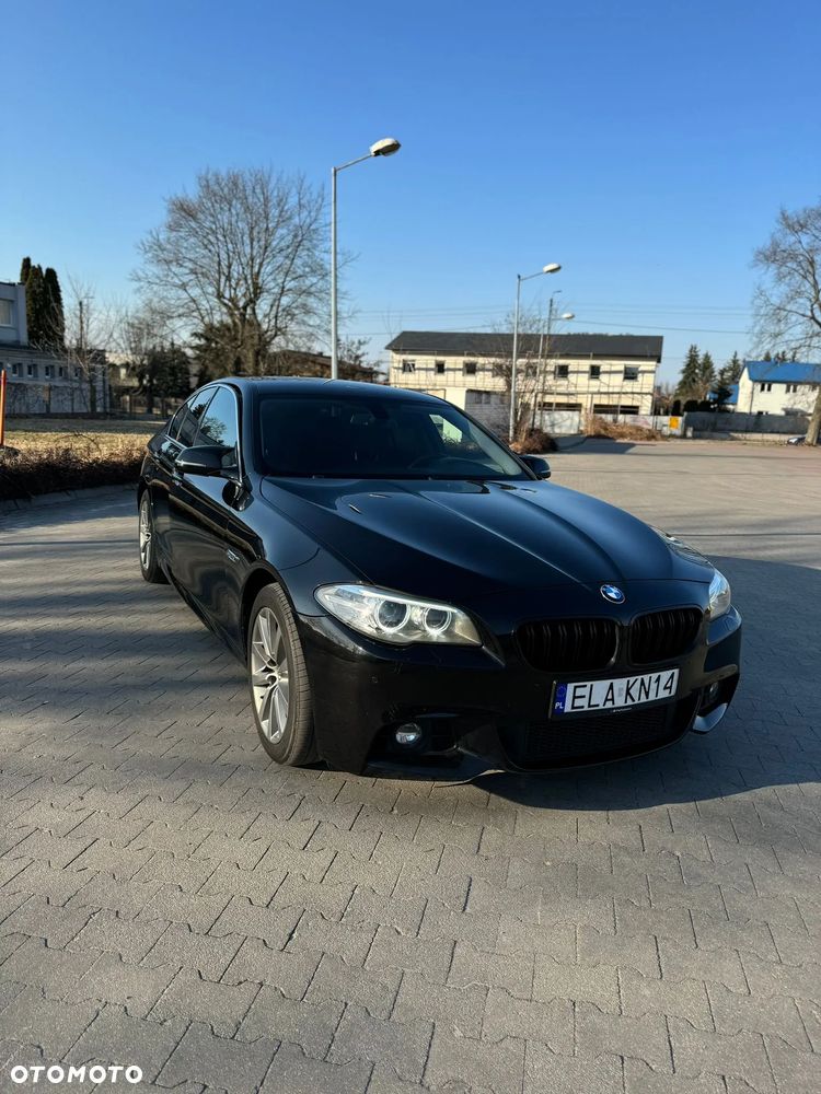 BMW Seria 5 525d xDrive Sport-Aut Luxury Line - 3