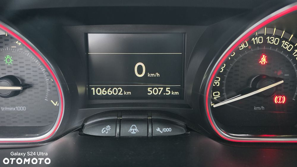 Peugeot 208 THP STOP & START GTi by Sport - 12