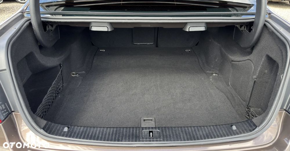 Mercedes-Benz Klasa E 250 BlueTEC 4Matic 7G-TRONIC Avantgarde - 12