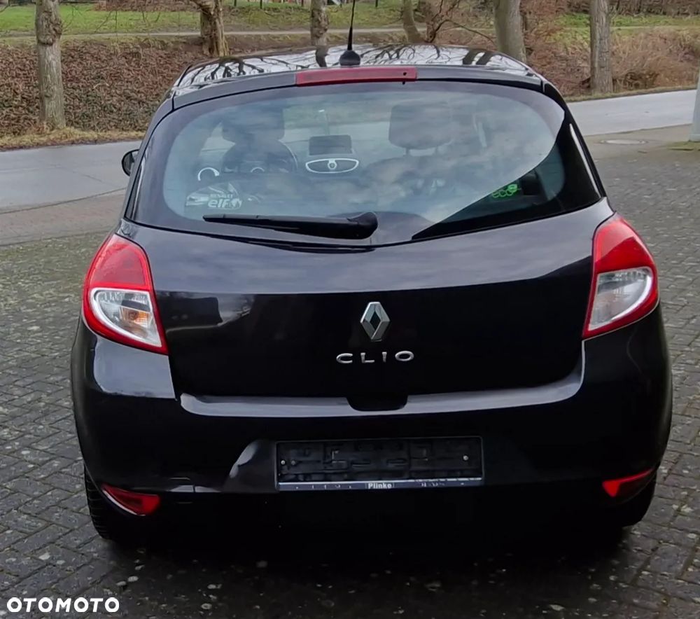 Renault Clio - 2
