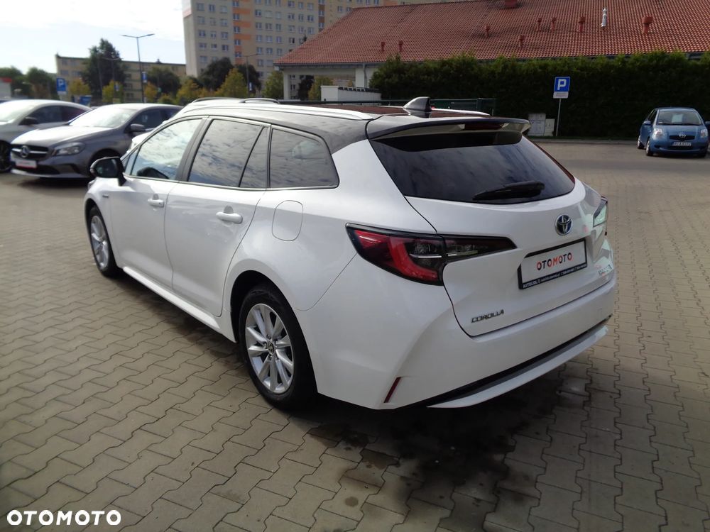 Toyota Corolla - 5