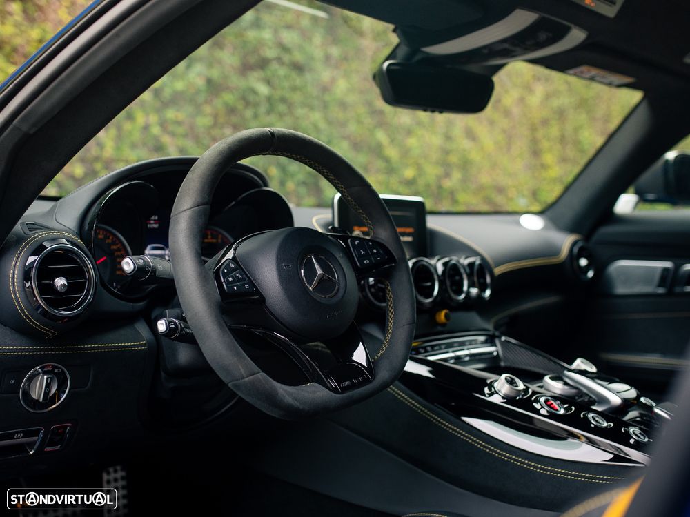 Mercedes-Benz AMG GT R - 35