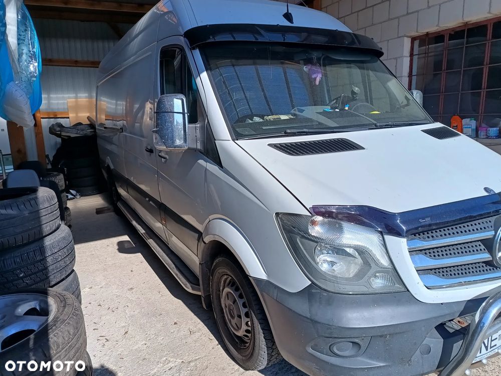 Mercedes-Benz Sprinter - 16
