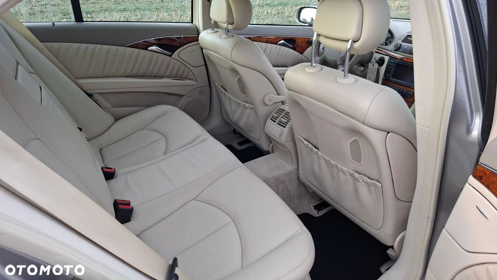 Mercedes-Benz Klasa E 350 7G-TRONIC Elegance - 20