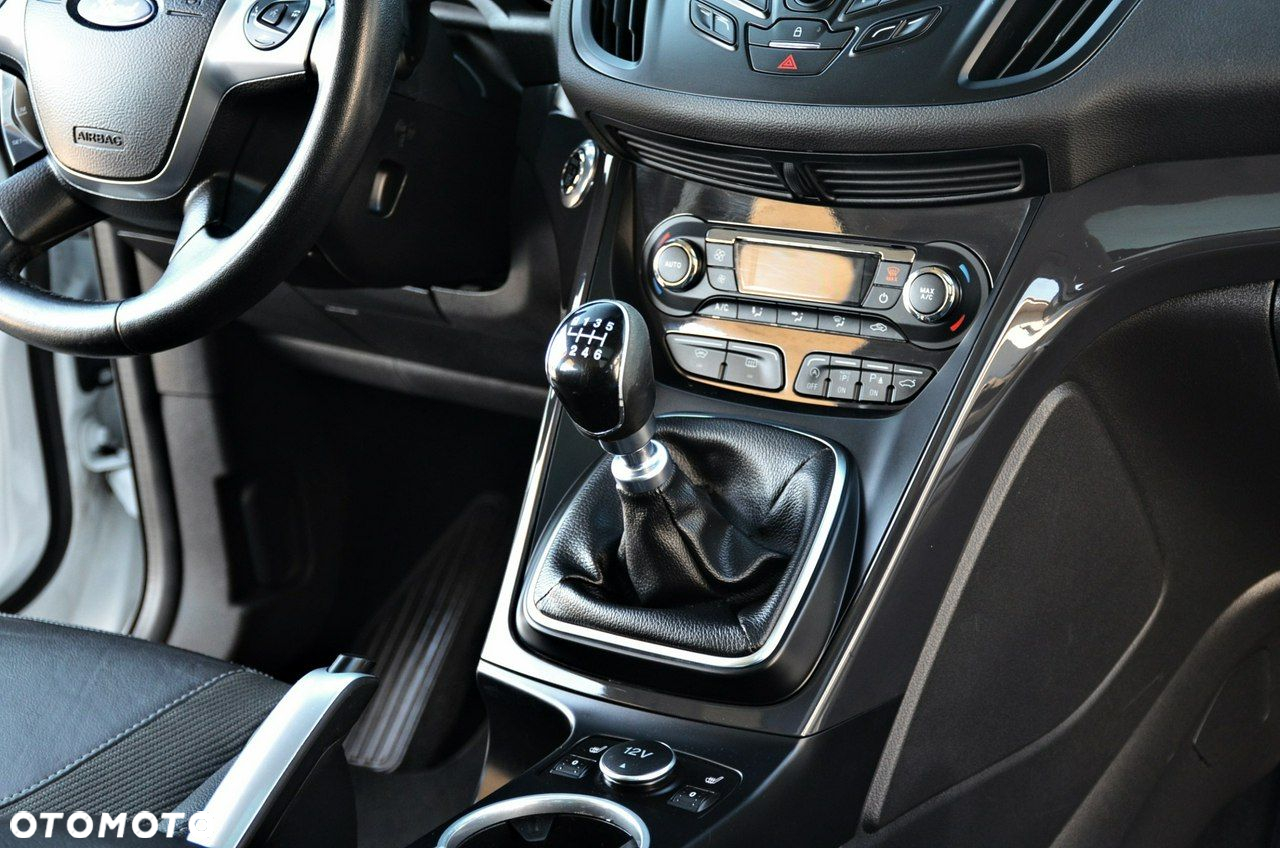 Ford Kuga - 21