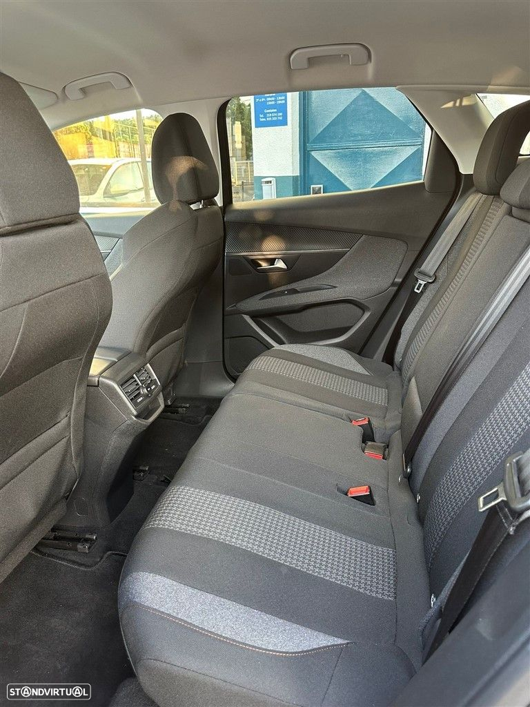 Peugeot 3008 1.5 BlueHDi Active - 14