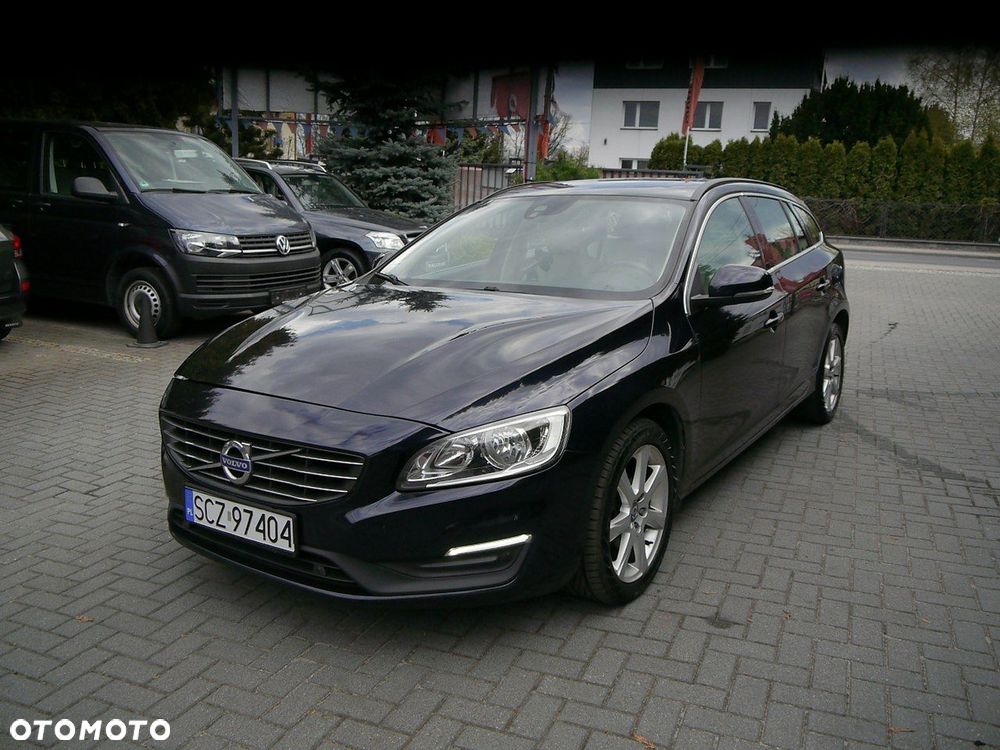 Volvo V60 D2 Drive-E Momentum - 16