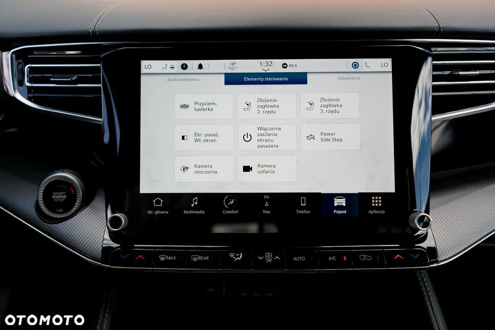 Jeep Grand Wagoneer - 37