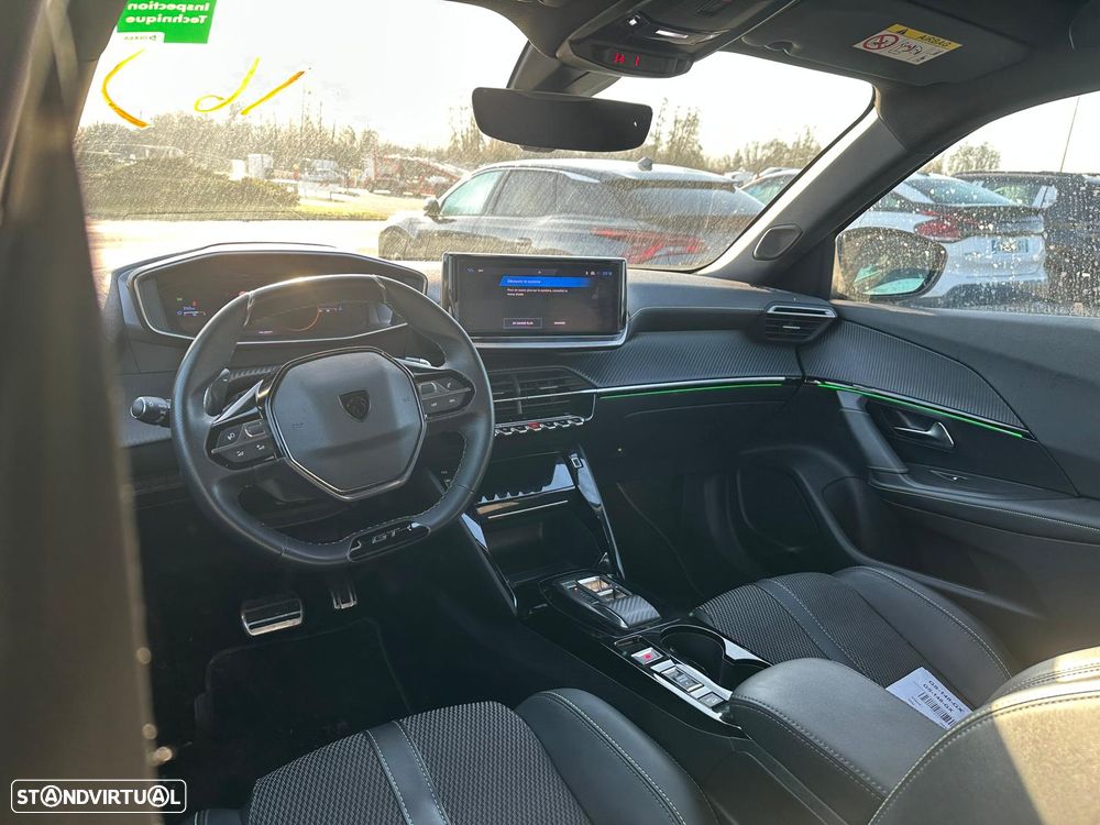 Peugeot 2008 PureTech 130 EAT8 GT - 7