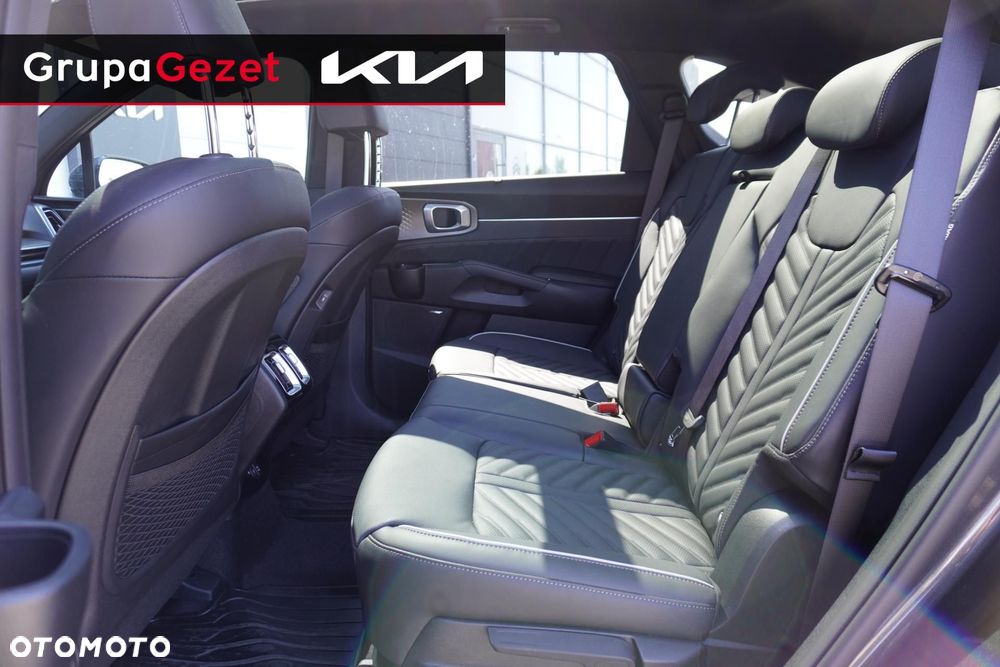 Kia Sorento - 8
