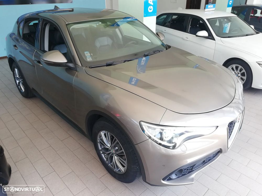Alfa Romeo Stelvio 2.2 16V AT8 Executive - 8